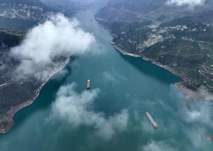 湖北秭归：三峡景色美